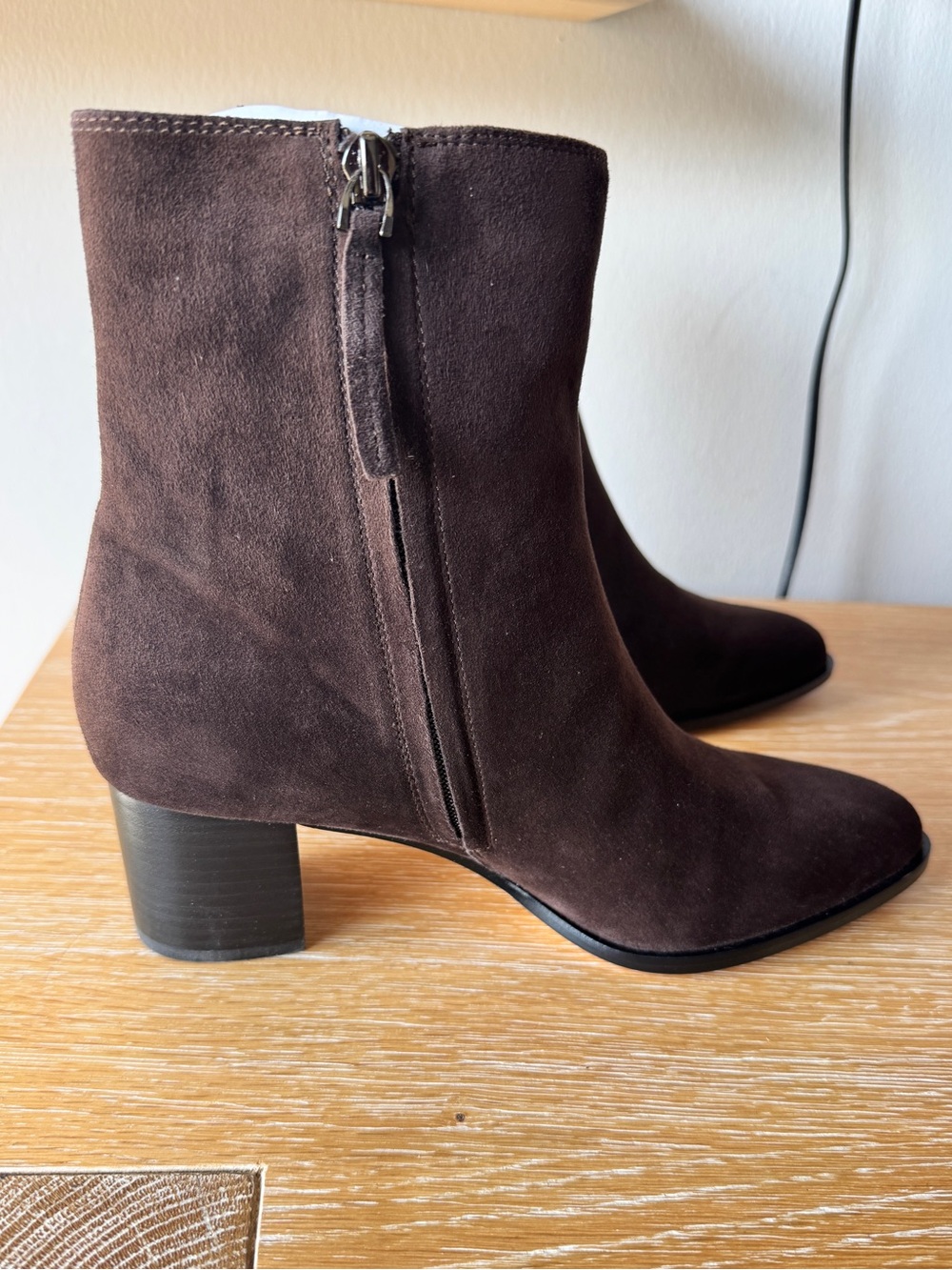 NIB! QUINCE Women’s Italian Leather Heeled Ankle Boot Coffee Bean Suede Size 10 - Picture 7 of 15